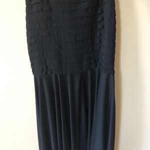 R &  M Richards  skirt